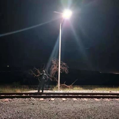 All In One 14000lm 30W 80W LED Solar Powered Street Light 18V instalacja na słupie