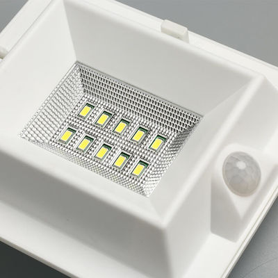 300lm / w 3,2v Małe oświetlenie LED Solar Pir Motion Sensor Light / Solar Powered Pir Garden Lights